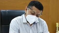 ગોધરામાં સરકારી વાહનો બન્યા ભંગાર, સરકારી વાહનોની અંદર ઉગ્યા ઝાડી-ઝાખરા