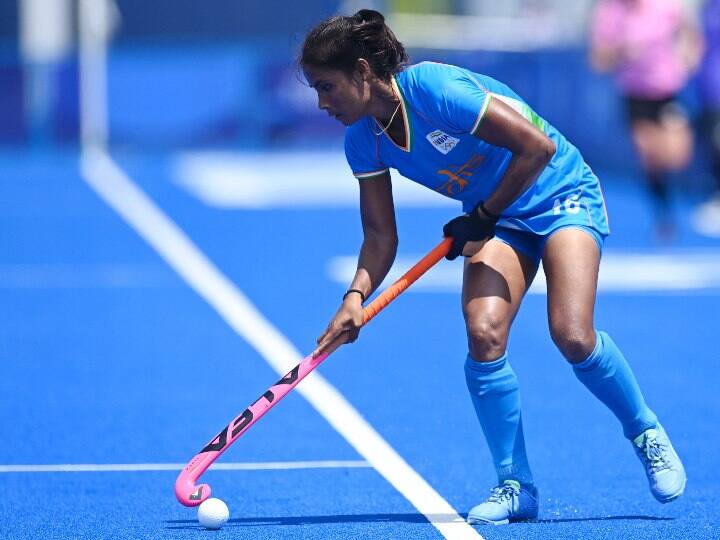 Tokyo Olympics 2020: indian womens hockey team hopes still alive, beats south africa by 4-3, vandana katariya scores hat-trick Tokyo Olympics 2020: वंदना कटारिया की हैट्रिक के दम पर भारत ने दक्षिण अफ्रीका को हराया