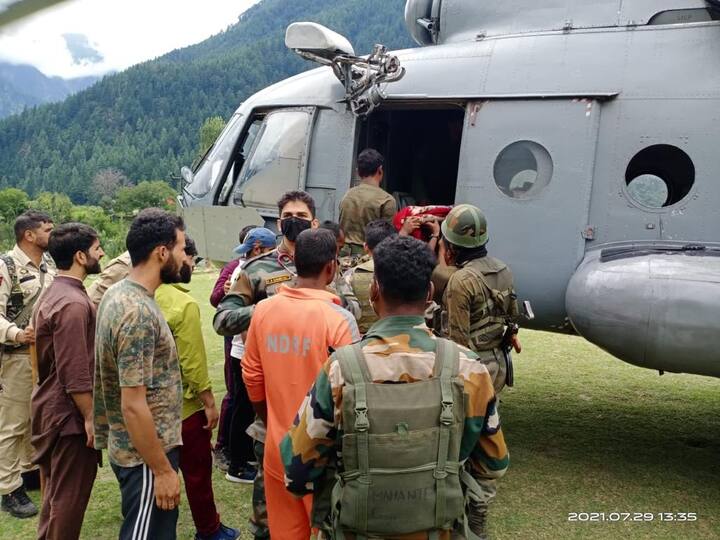 এছাড়া, আকাশপথে পৌঁছে দেওয়া হয়েছে বিপর্যয় মোকাবিলা দলকে।