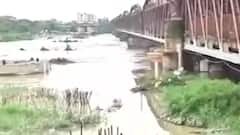 Yamuna recedes but the danger is not over yet