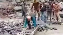 जम्मू कश्मीर के गांदरबल में अचानक आई बाढ़, देखें वीडियो