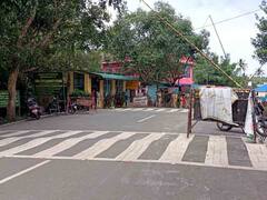 கேரளாவில் முழு ஊரடங்கு எதிரொலி - தமிழக கேரள எல்லையில் கெடுபிடி காட்டும் கேரள போலீசார் 