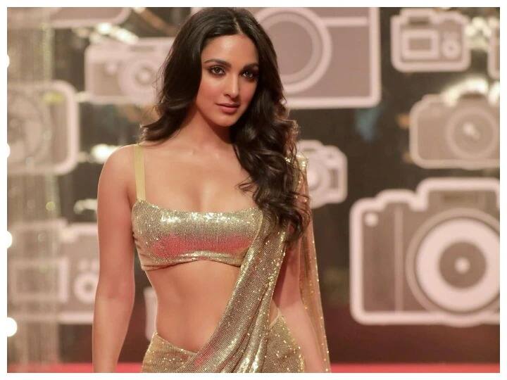 তিনি কিয়ারা আডবাণী। অত্যন্ত অল্প সময়ের মধ্যেই বলিউডে সাফল্য পেয়েছেন কিয়ারা। কবির সিং ছবিতে তাঁর অভিনয় প্রশংসা কুড়িয়েছে।