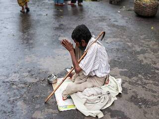 facilitate Vaccinations for desitutes beggars and vagabonds Centre tells states facilitate Vaccinations for Beggars: தெருவோரம் வசிப்பவர்களுக்கு தடுப்பூசி மத்திய அரசு அறிவுறுத்தல்!