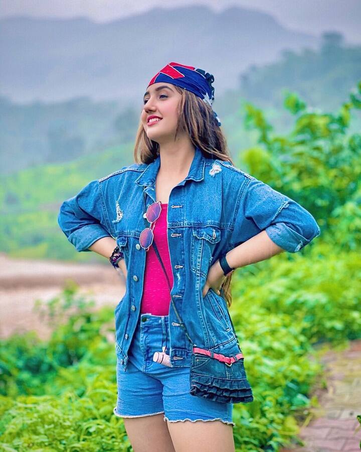 (Photo Courtesy : Instagram) ఇప్పటికే తన డ్రీమ్ హోమ్ను బుక్ చేసేసింది అష్నూర్ కౌర్. తన కలలకు తగ్గట్లుగా నిర్మించుకుంటోంది.