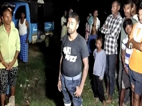 Bihar Crime: 500 रुपये के लिए बड़े भाई ने की छोटे की पीट-पीटकर हत्या, पुलिस ने किया गिरफ्तार Bihar Crime: 500 रुपये के लिए बड़े भाई ने की छोटे की पीट-पीटकर हत्या, पुलिस ने किया गिरफ्तार