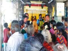 Dalit in Madurai: வென்ற போராட்டம்.. 400 ஆண்டுகளுக்குப் பின்பு ஆனையூர் கோவிலுக்குள் நுழைந்த பட்டியலின மக்கள்