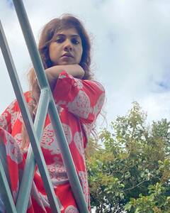 Madonna Sebastian: ஆக்சிஜன் தந்தாயே முன்னொரு பொழுதினிலே - மடோனாவின் டேட்டஸ்ட் க்ளிக்ஸ்!