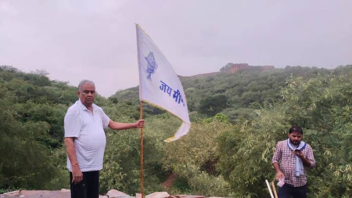 Rajasthan: BJP MP Arrested For Unfurling Community Flag At Ambagarh Fort Amid Heavy Security Rajasthan: BJP MP Arrested For Unfurling Community Flag At Ambagarh Fort Amid Heavy Security