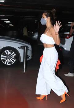 Spotted: ਬੇਹੱਦ ਸਟਾਈਲਿਸ਼ ਲੁੱਕ 'ਚ ਘੁੰਮਦੀ ਦਿਖੀ ਮਲਾਇਕਾ ਅਰੋੜਾ, ਇਸ ਡਰੈੱਸ ਦੇ ਹੋ ਰਹੇ ਖੂਬ ਚਰਚੇ