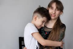 Sisters Day 2021: एक हज़ारों में मेरी बहना है! 'सिस्टर्स डे' च्या निमित्ताने माना बहिणीचे आभार