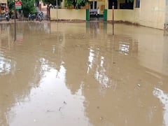 सोनभद्र में लगातार हो रही बारिश ने बढ़ाई परेशानी, लोगों के घरों में घुसा पानी