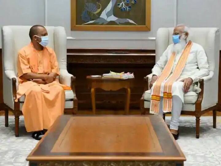 Approval for setting up industrial clusters in Agra and Prayagraj investment of 15 thousand crores will be done आगरा-प्रयागराज में औद्योगिक क्लस्टर बनाने की मिली मंजूरी, ₹15 हजार करोड़ का निवेश, एक लाख लोगों को मिलेगा रोजगार