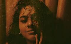 Actor Nimisha sajayan Stills: நிமிஷங்கள் ஒவ்வொன்றும் வருஷங்கள் ஆகும்... நிமிஷா சஜயன் க்ளிக்ஸ்