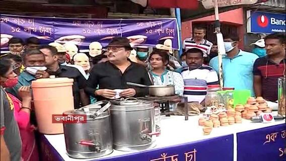 Madan Mitra: নরেন্দ্র মোদির মুখোশ পরে চা বিলি! অভিনব প্রতিবাদে সামিল মদন মিত্র