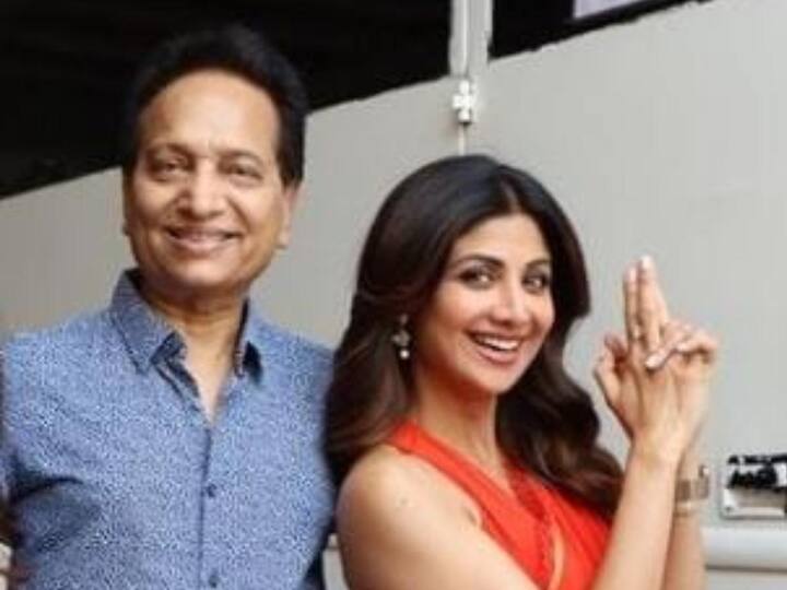 फिल्म प्रोड्यूसर रतन जैन ने भी शिल्पा के समर्थन में अपनी बात रखी है. एक अखबार से बात करते हुए रतन जैन ने कहा कि जितना मैं शिल्पा को जानता हूं वो कभी भी इस तरह का कोई काम नहीं करेंगी. मैं नहीं जानता कि वो अपने पति के इस बिजनेस के बारे में क्या जानती थीं. लेकिन मुझे नहीं लगता कि वो इसमें शामिल थीं. कोई भी पारिवारिक इंसान ऐसा कुछ नहीं करेगा. जांच एजेंसी अपना काम कर रही हैं और सच सामने आ जाएगा.