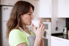 સાવધાન શરીર માટે નુકસાનકારક સાબિત થઇ શકે છે દૂધનું સેવન, થઇ શકે છે આ તકલીફ