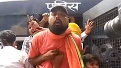 Lucknow: नई शिक्षक भर्ती को लेकर युवाओं का प्रदर्शन, कई युवा हिरासत में | ABP Ganga