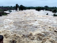 UP Rains: बारिश से जनजीवन बुरी तरह प्रभावित, नदियों का बढ़ा जलस्तर, NDRF तैनात | ABP Ganga
