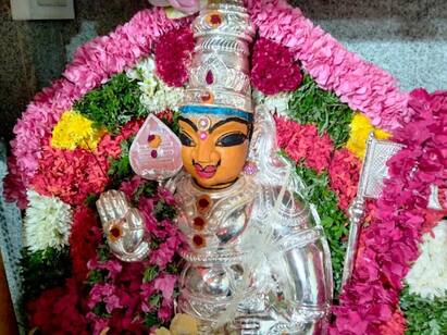 Audi Krithika Puja for Murugan temples in Karur அரோகரா... அரோகரா... ஆடிக் கிருத்திகை ஆரோகரா... அழகன் முருகனின் ஆடி வழிபாடு!