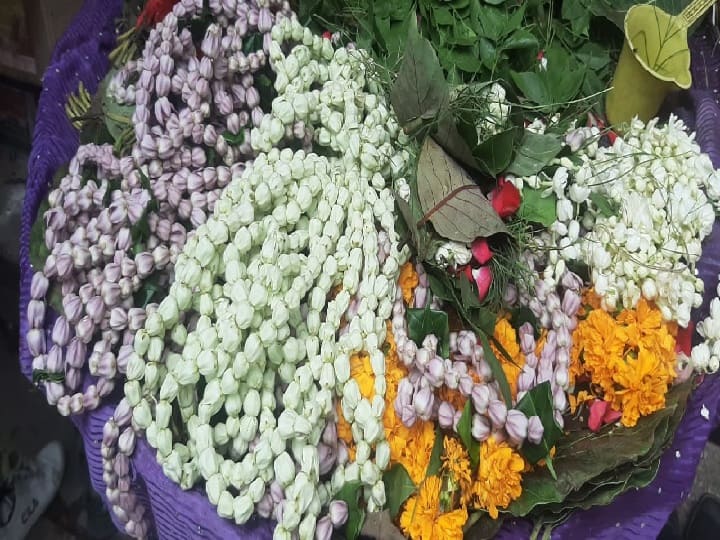 Flower business back on track in varanasi uttar pradesh ann वाराणसी: पटरी पर लौटा फूल व्यवसाय, किसानों के साथ-साथ खिले व्यापारियों के चेहरे