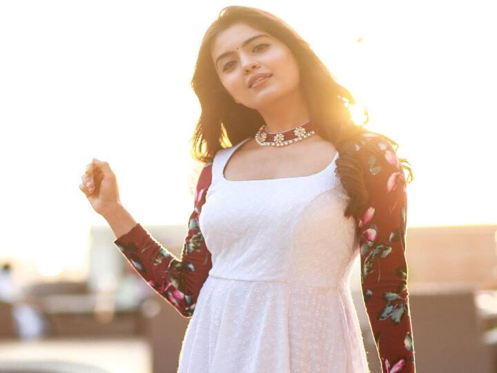 முழு காதல் என்று வந்தது தெரியாதே அது தெரியாதே அது தெரியாதே