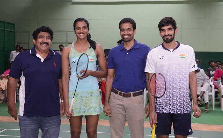 కోచ్ గోపీచంద్, సహచర ఆటగాడు కిదాంబి శ్రీకాంత్తో
