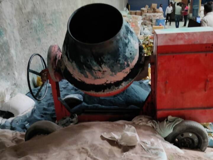Delhi Police busts factory manufacturing fake pesticides two people arrested ANN दिल्ली पुलिस ने नकली कीटनाशक दवाइयां बनाने वाली फैक्ट्री का किया भंडाफोड़, दो लोग गिरफ्तार