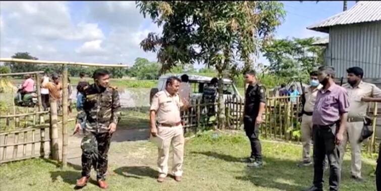 Coochbehar: Allegations of attacking BJP booth president's house during meeting against ruling party in Coochbehar Coochbehar: রাজনৈতিক হিংসা অব্যাহত কোচবিহারে, শীতলকুচিতে  বিজেপির কর্মিসভায় হামলা, অভিযুক্ত তৃণমূল