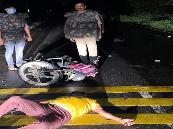 Agra Robbery: साढ़े चार किलो सोना लेकर फरार है नरेंद्र उर्फ लाला, लगातार बदल रहा है लोकेशन Agra Robbery: साढ़े चार किलो सोना लेकर फरार है नरेंद्र उर्फ लाला, लगातार बदल रहा है लोकेशन