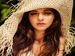 Actress Vedhika Pics | யாருமில்லா தனியரங்கில் ஒரு குரல் போலே நீ எனக்குள்ளே - வேதிகா க்ளிக்ஸ்