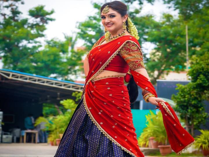 எல்லாம் தெரிந்திருந்தும் என்னை புரிந்திருந்தும் சும்மா இருக்கும் படி சொன்னேன் நூறு முறை
