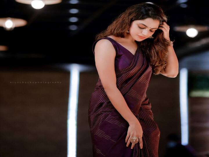 வானவில் தேடியே ஒரு மின்னலை அடைந்தேன் காட்சியின் மாயத்தில் என் கண்களை இழந்தேன் PC: arunchackophotography