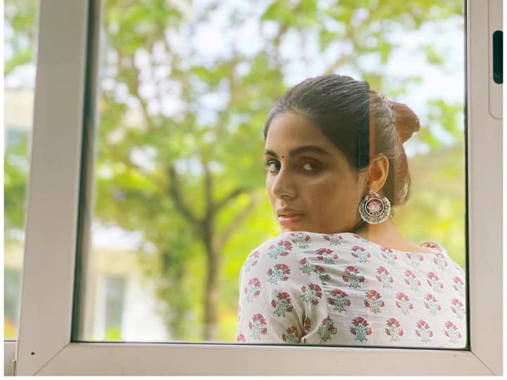 வேதனை சொல்லிடும் ராகத்திலே வேகுதே என் மனம் மோகத்திலே
