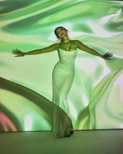 Sobhita Dhulipala Photoshoot: 'గూఢచారి' బ్యూటీ హాట్ క్లీవేజ్ షో.. ఫోటోలు వైరల్