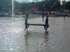 प्रयागराज: गंगा और यमुना का जलस्तर बढ़ने से लोगों में दहशत, प्रशासन का अलर्ट