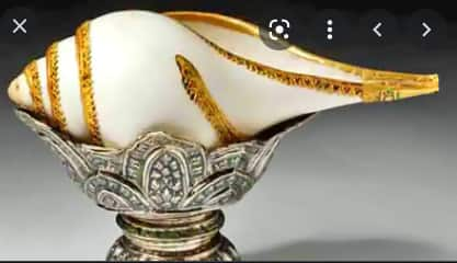 Benefits of Shankha shankh is a necessary in worship of Lord Vishnu know significance of shankh Benefits of Shankha: पूजा में शंख बजाने और शंख के जल छिड़कने के क्या हैं फायदे? जबकि शिव पूजा में शंख का जल है वर्जित