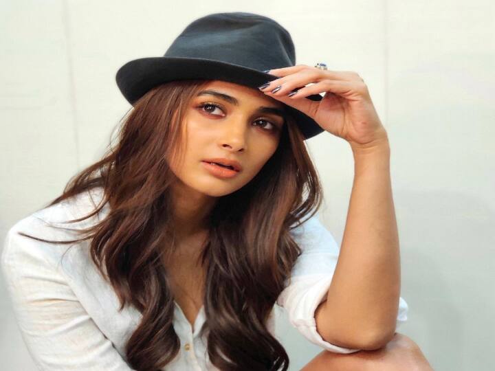 தெலுங்கு படங்களில் தற்பொழுது அதிக படங்களில் நடித்து வருகிறார்