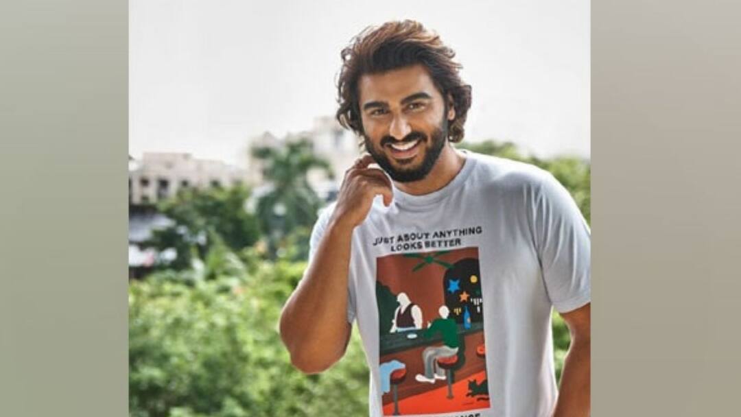 Arjun Kapoor: দর্শকদের জন্য অভিনব ডিজিট্যাল শো আনছেন অর্জুন কপূর Arjun Kapoor comes up with his new digital show bak bak with baba Arjun Kapoor: দর্শকদের জন্য অভিনব ডিজিট্যাল শো আনছেন অর্জুন কপূর