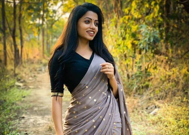 నవ్య స్వామి : బుల్లితెర సీరియల్ యాక్స్ట్రెస్ నవ్యకు కూడా బిగ్ బాస్ ఛాన్స్ వచ్చిందట.