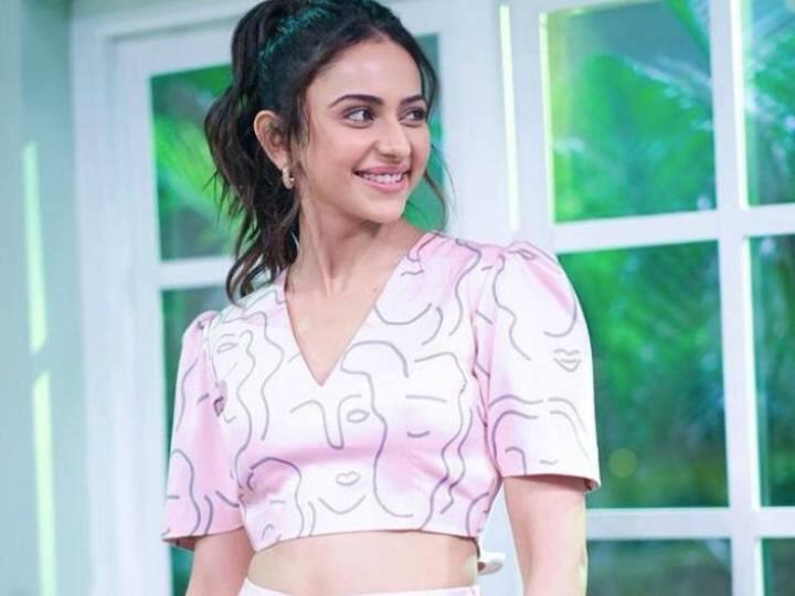 शिल्पा शेट्टी ने आगे कहा, 'एक सेलिब्रिटी के तौर पर मेरी फिलॉसफी है 'कभी शिकायत मत करो और कभी सफाई मत दो.' मैं बस यही कहूंगी कि अभी जांच चल रही है. मुझे मुंबई पुलिस और भारत के न्यायालय पर भरोसा है.