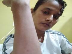 नया मोड़ ले रहा कैब चालक की पिटाई का मामला, अब युवती ने लगाया मारपीट का आरोप