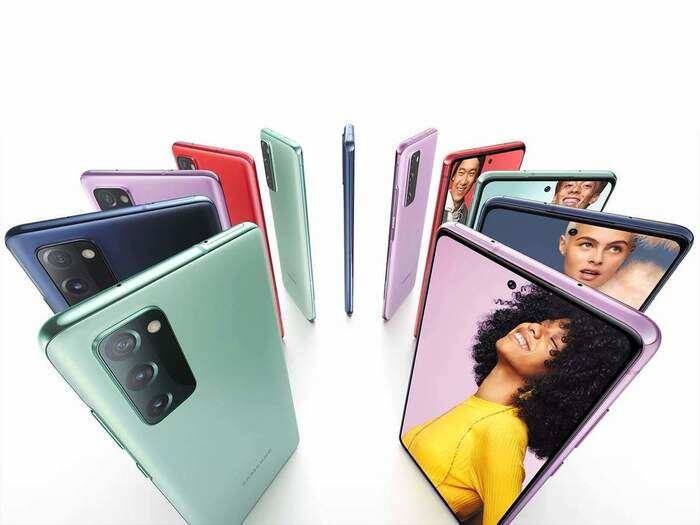 Samsung ਬਣੀ ਨੰਬਰ-1: ਦਰਅਸਲ, ਕਾਊਂਟਰਪੁਆਇੰਟ ਦੁਆਰਾ ਹਾਲ ਹੀ ਵਿੱਚ ਜਾਰੀ ਕੀਤੀ ਗਈ ਰਿਪੋਰਟ ਅਨੁਸਾਰ ਸੈਮਸੰਗ ਦੀ ਇਸ ਸਾਲ ਦੀ ਦੂਜੀ ਤਿਮਾਹੀ 'ਚ ਗਲੋਬਲ ਸਮਾਰਟਫ਼ੋਨ ਦੀ ਸ਼ਿਪਮੈਂਟ ਵਿੱਚ 18 ਫ਼ੀਸਦੀ ਦੀ ਮਾਰਕੀਟ ਹਿੱਸੇਦਾਰੀ ਸੀ ਅਤੇ ਇਸ ਨਾਲ ਇਹ ਵਿਸ਼ਵ ਦੀ ਚੋਟੀ ਦੀ ਸਮਾਰਟਫੋਨ ਸ਼ਿਪਮੈਂਟ ਕੰਪਨੀ ਬਣ ਗਈ।