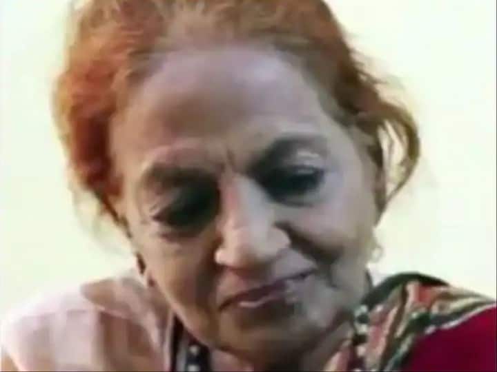 Know the painful tales of loneliness of 79 year old ailing actress Savita Bajaj ANN जानिए 79 साल की बीमार अभिनेत्री सविता बजाज के अकेलेपन की दर्द भरी दास्तां
