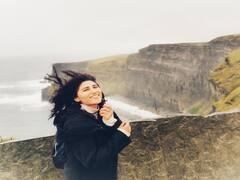 Shashaa Tirupati pics | வான் வருவான் தொடுவான் மழைபோல் விழுவான்.. மர்மம் அறிவான் - ஷாஷா திருப்பதி க்ளிக்ஸ்