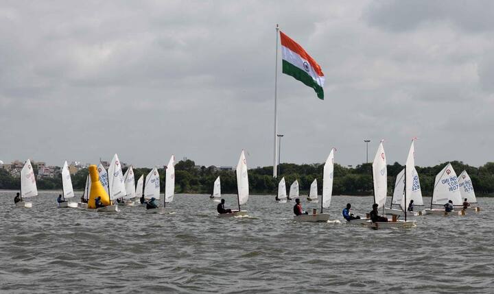 ఈఎంఈ సెయిలింగ్ అసోసియేషన్ మరియు లేజర్ క్లాస్ అసోసియేషన్ ఆధ్వర్యంలో లేజర్ నేషనల్ కోచింగ్ క్యాంప్ ఆగస్టు 1  నుంచి 11 ఆగస్టు జరుగుతోంది