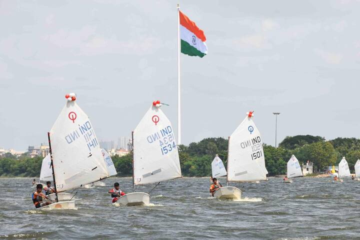 త్రివిధ దళాల ఆధ్వర్యంలో కాంపిటేషన్ ఉండనుంది.