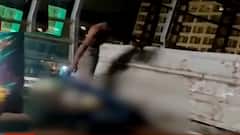 Kurla Skywalk बनला गर्दुल्ल्यांचा अड्डा, गर्दुल्ल्यांच्या हाणामारीचा Video Viral