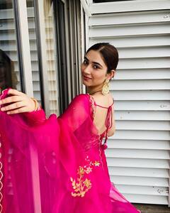 'सिंदूर ना लगाने पर मेरे पति को दिक्कत नहीं, फिर तुम्हें क्या?', ट्रोलर्स को दिशा परमार ने दिया करारा जवाब