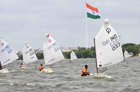 Sailing Competition 2021: ట్యాంక్ బండ్లో సెయిలింగ్ పోటీలు Sailing Competition 2021: ట్యాంక్ బండ్లో సెయిలింగ్ పోటీలు